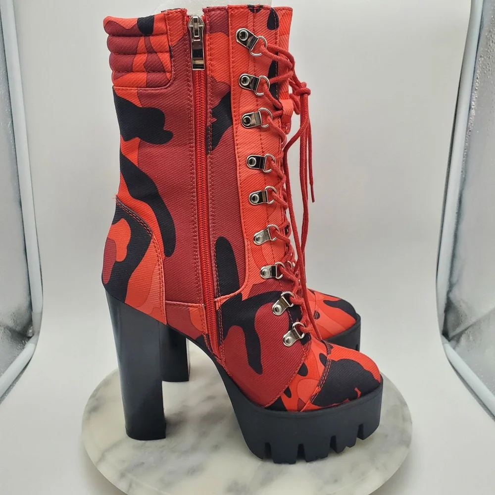 AZALEA WANG Put‎ It Down On Me Chunky Platform Boots Red Camo Lace Up Zipper 8.5